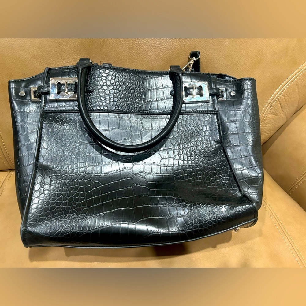 Nine West black pebble leather shoulder bag/crossbody - Picture 1 of 5